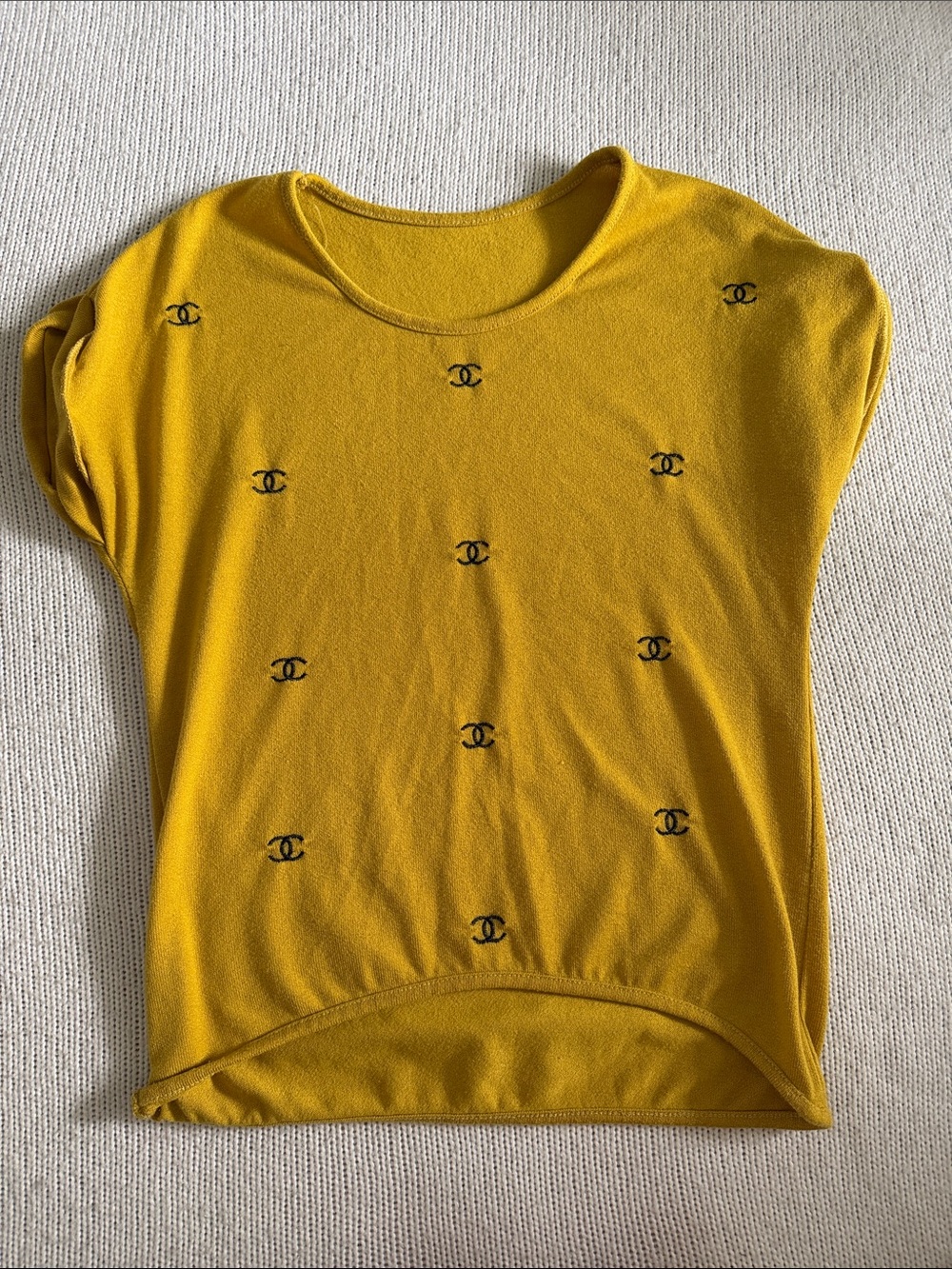 Short Sleeve Sweater Top Yellow Size Medium